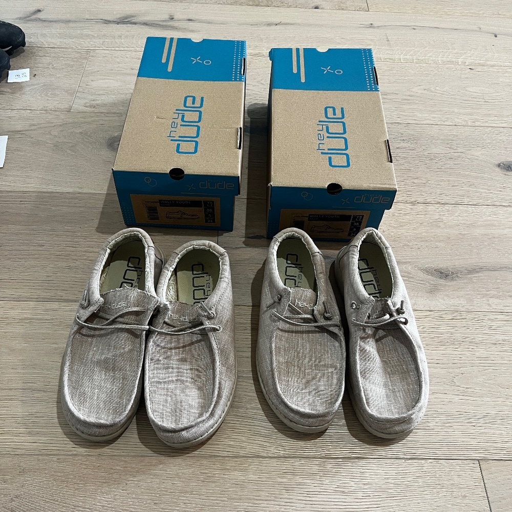 Boys moccasins tan hey dudes